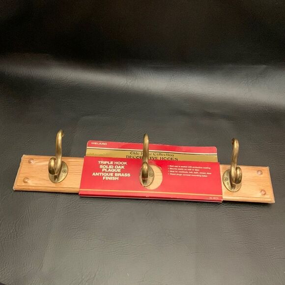 Melard Old Forge Triple Hook Solid Oak Plaque Antique Brass Finish Easy Mount - Picture 1 of 9